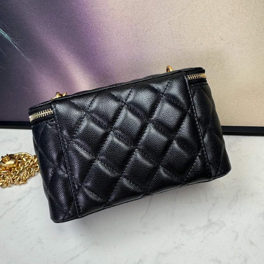 Chanel Vanity Case black - Image 9