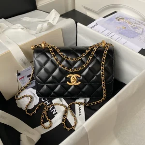 Chanel White Quilted Leather Small Flap Shoulder Bag Chanel