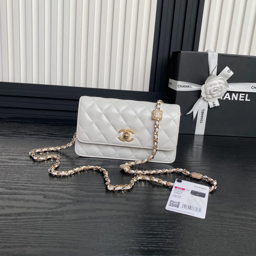 Chanel Woc Pearl Single Shoulder Bag