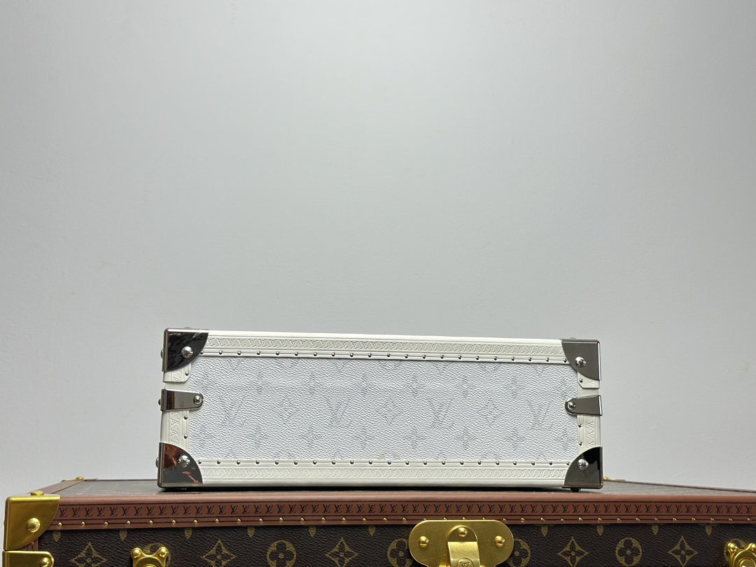 Clutch Box Taigarama - Hardsided - Image 6
