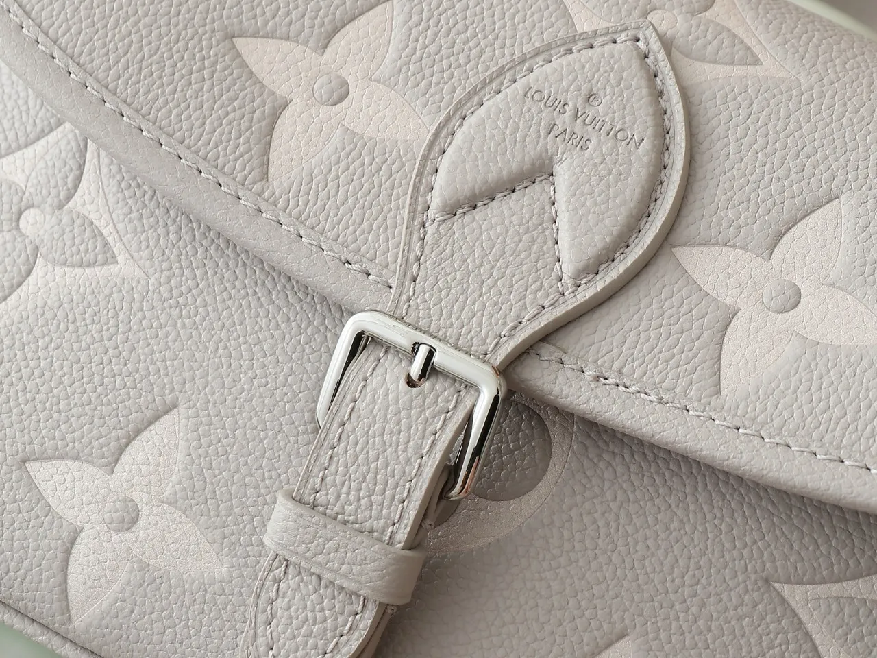 Diane Monogram Empreinte Leather - Image 7