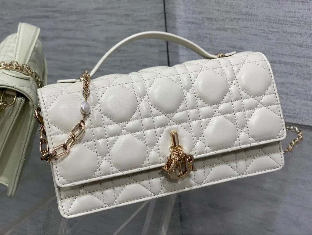 Dior Mini Bag Dahlia Red Patent Cannage Calfskin - Image 3