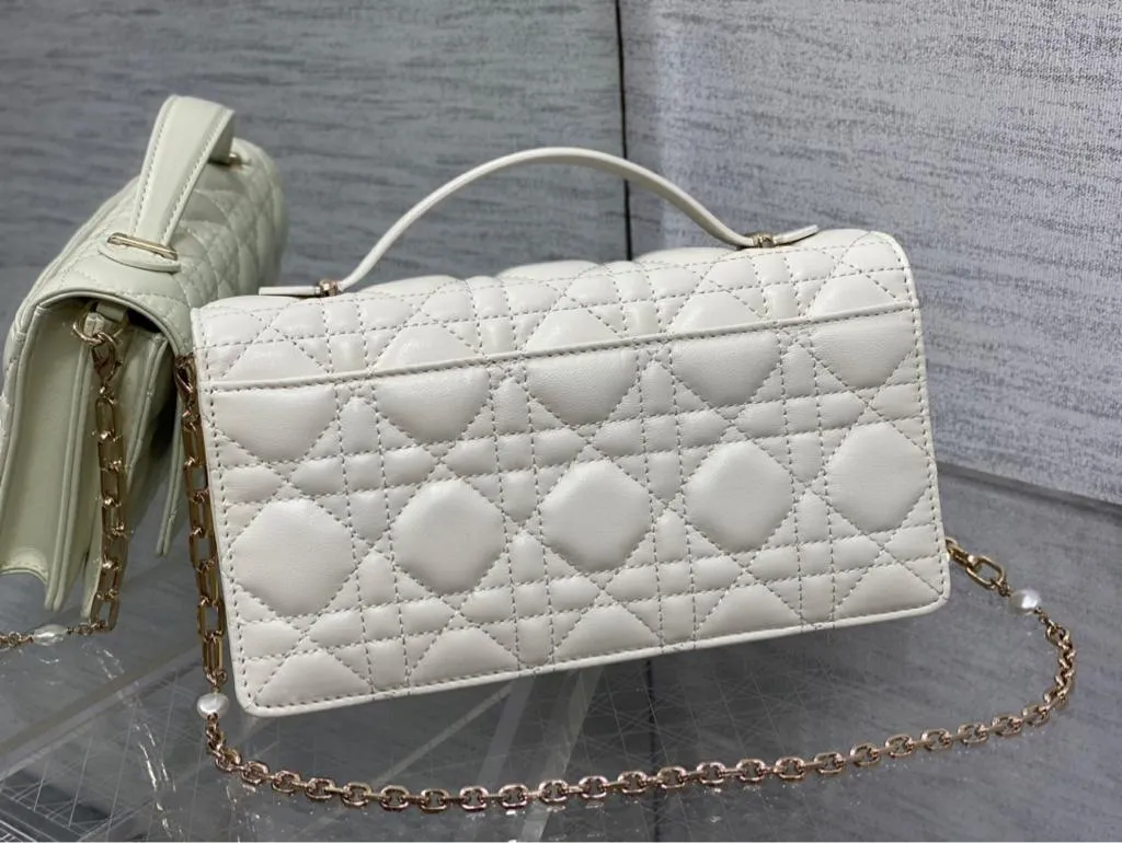 Dior Mini Bag Dahlia Red Patent Cannage Calfskin - Image 5