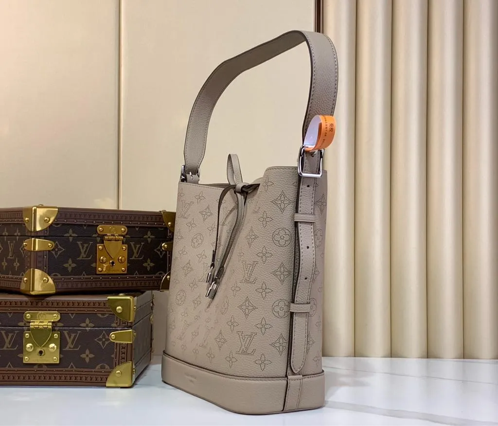 Fortok Louis Vuitton Flore Bag Grey - Image 5