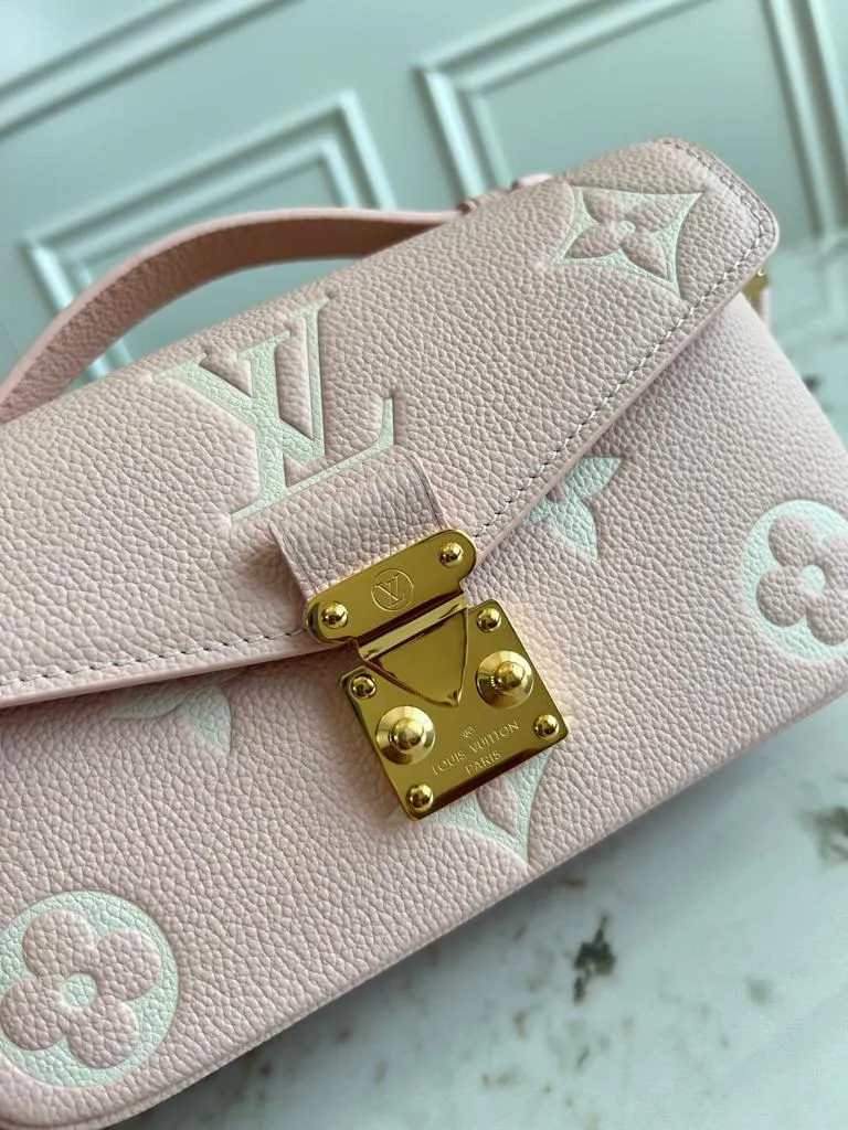 Louis Vuitton Pochette Métis Rose Trianon / Creme - Image 6