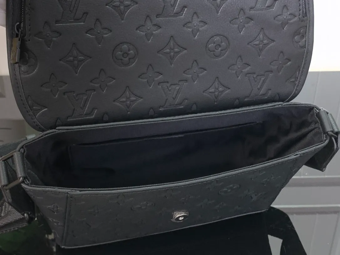 LV Trainer Sneaker - Image 3