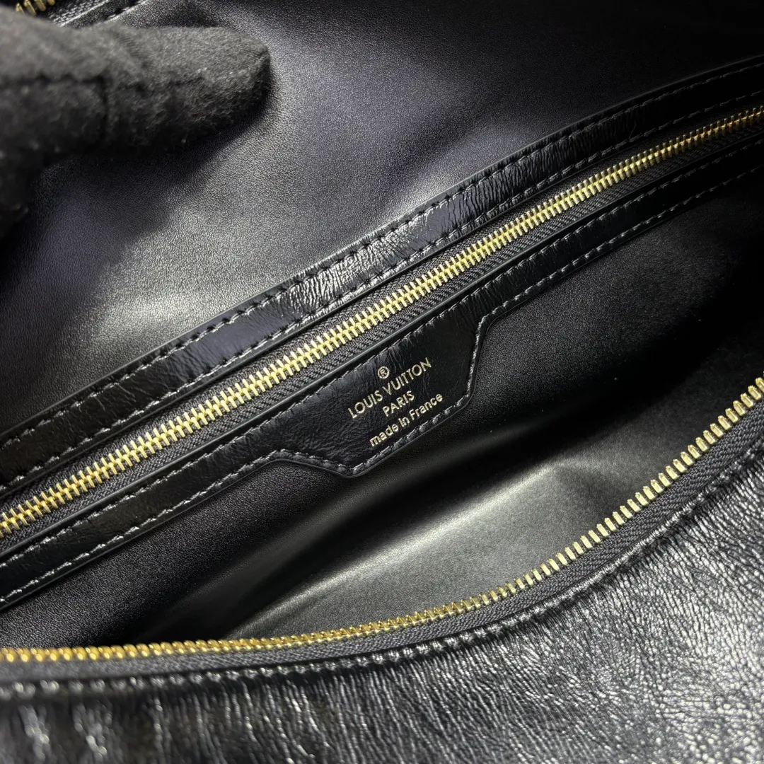 Louis Vuitton Bag - Image 12