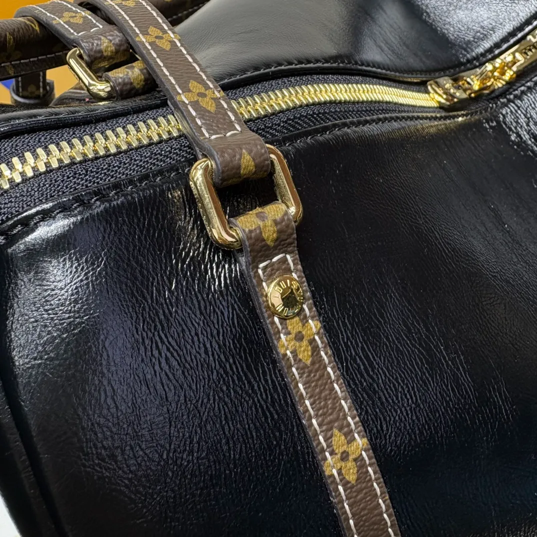 Louis Vuitton Bag - Image 10