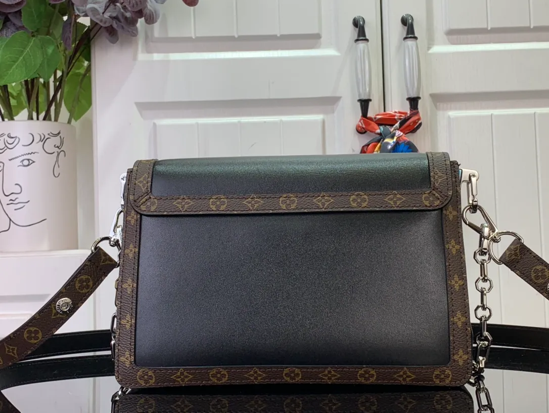 Louis Vuitton Dauphine Soft Vibe - Image 5