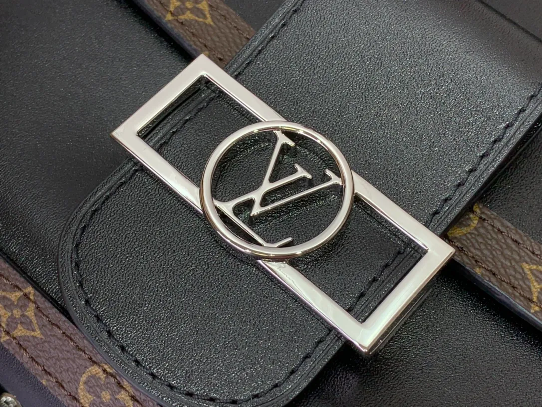 Louis Vuitton Dauphine Soft Vibe - Image 8