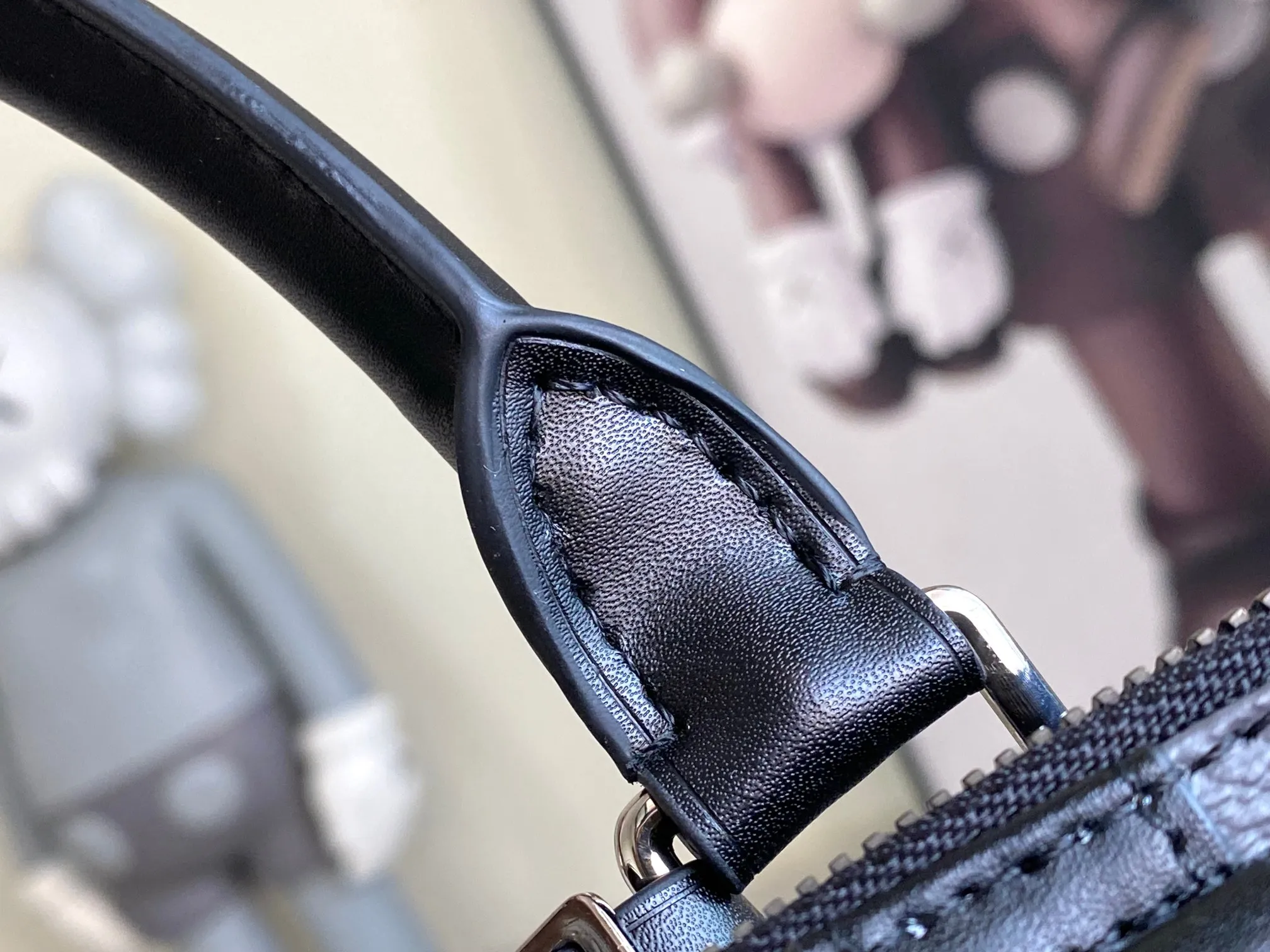 Louis Vuitton Keepall Bandouliere 50 Monogram - Image 10