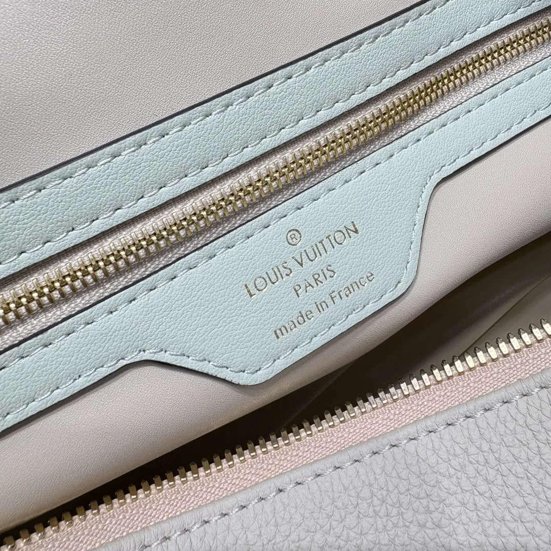 Luxury Designer Medium Bucket Bag - Image 2