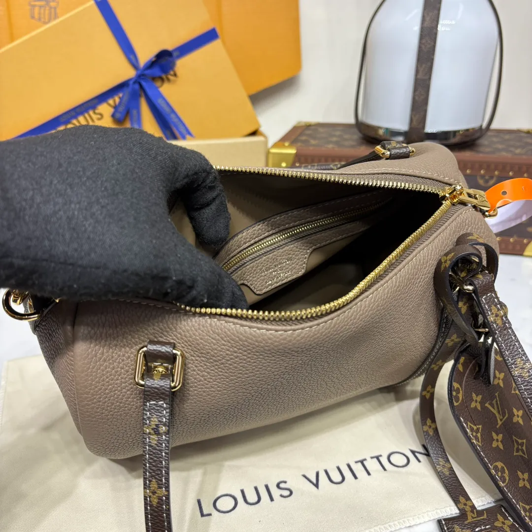Tas Louis Vuitton 8205 New Monogram Canvas Beaubourg Hobo Bag Semi Premium - Image 2