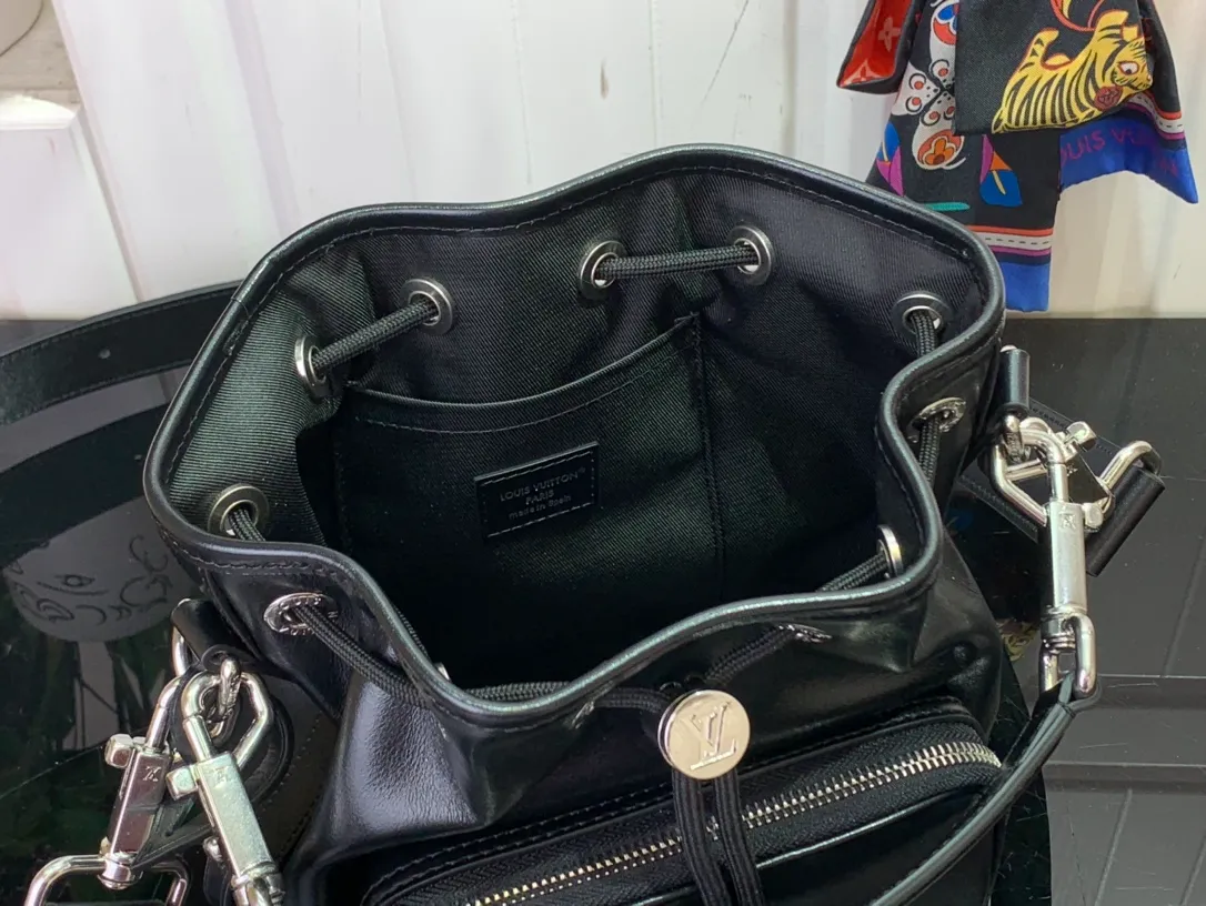 Vagabond Hobo Bag - Image 3