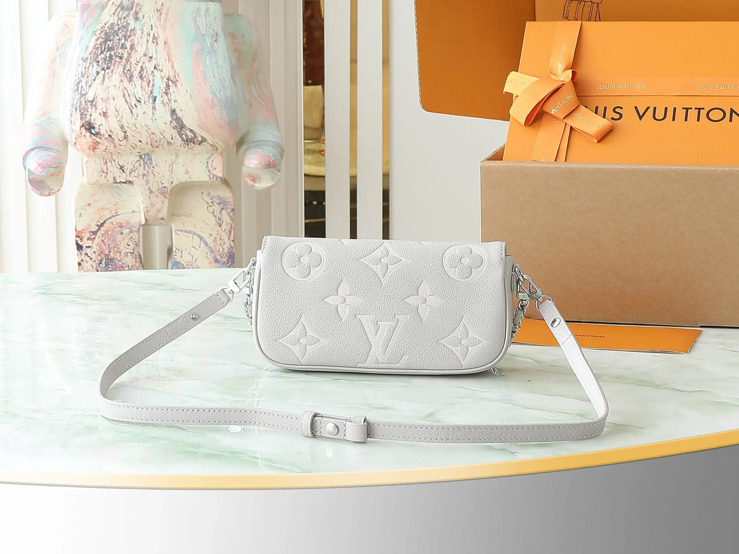 Wallet on Chain Ivy Monogram Empreinte Leather - Image 5