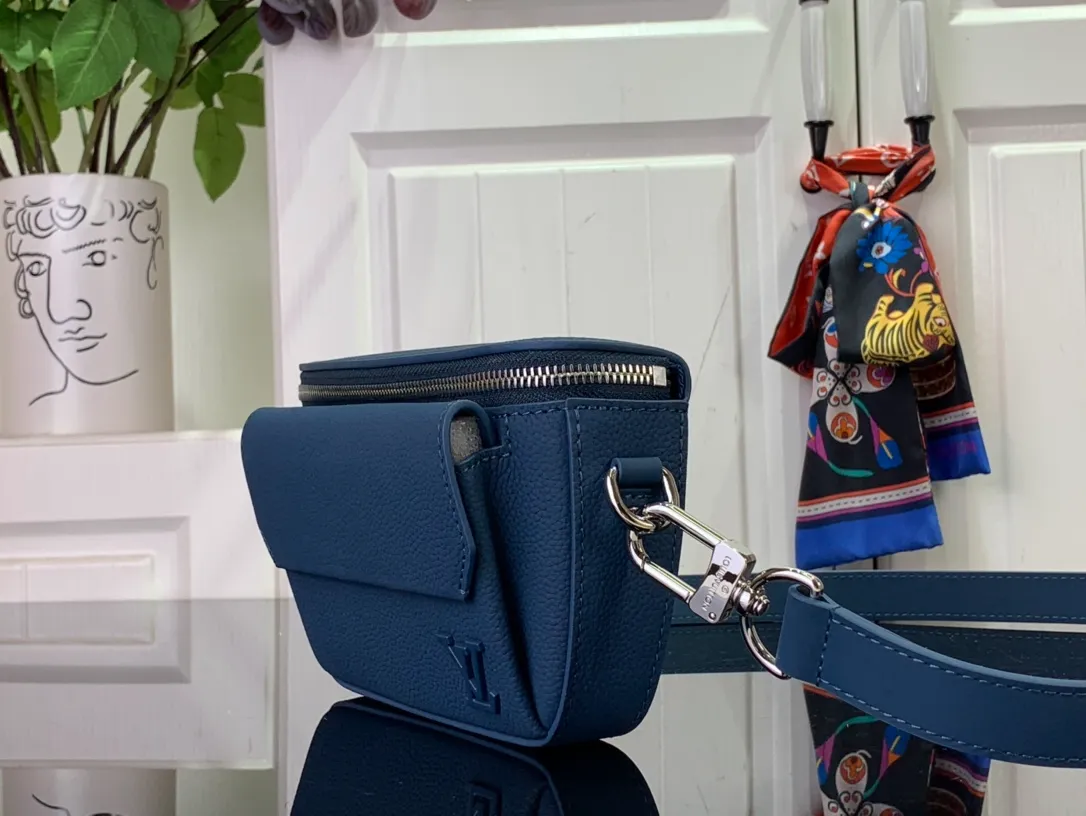 Fastline Messenger LV Aerogram - Image 3