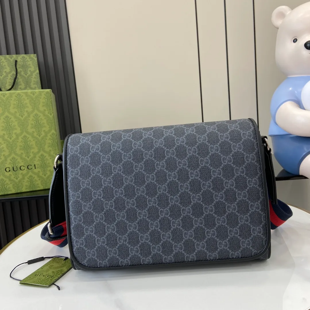 GG Black Medium Crossbody bag in black GG Supreme - Image 3