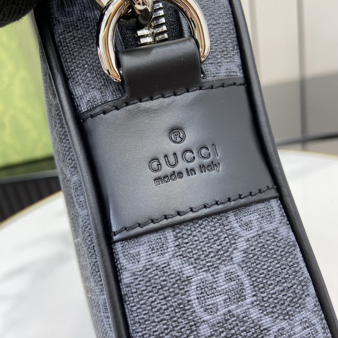 GG Black small pouch in black GG Supreme - Image 6