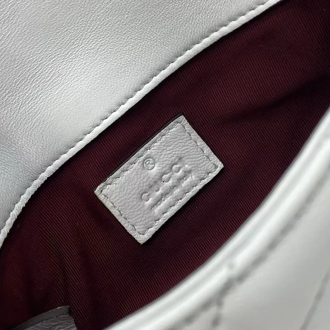 GG Marmont mini shoulder bag in white leather - Image 10