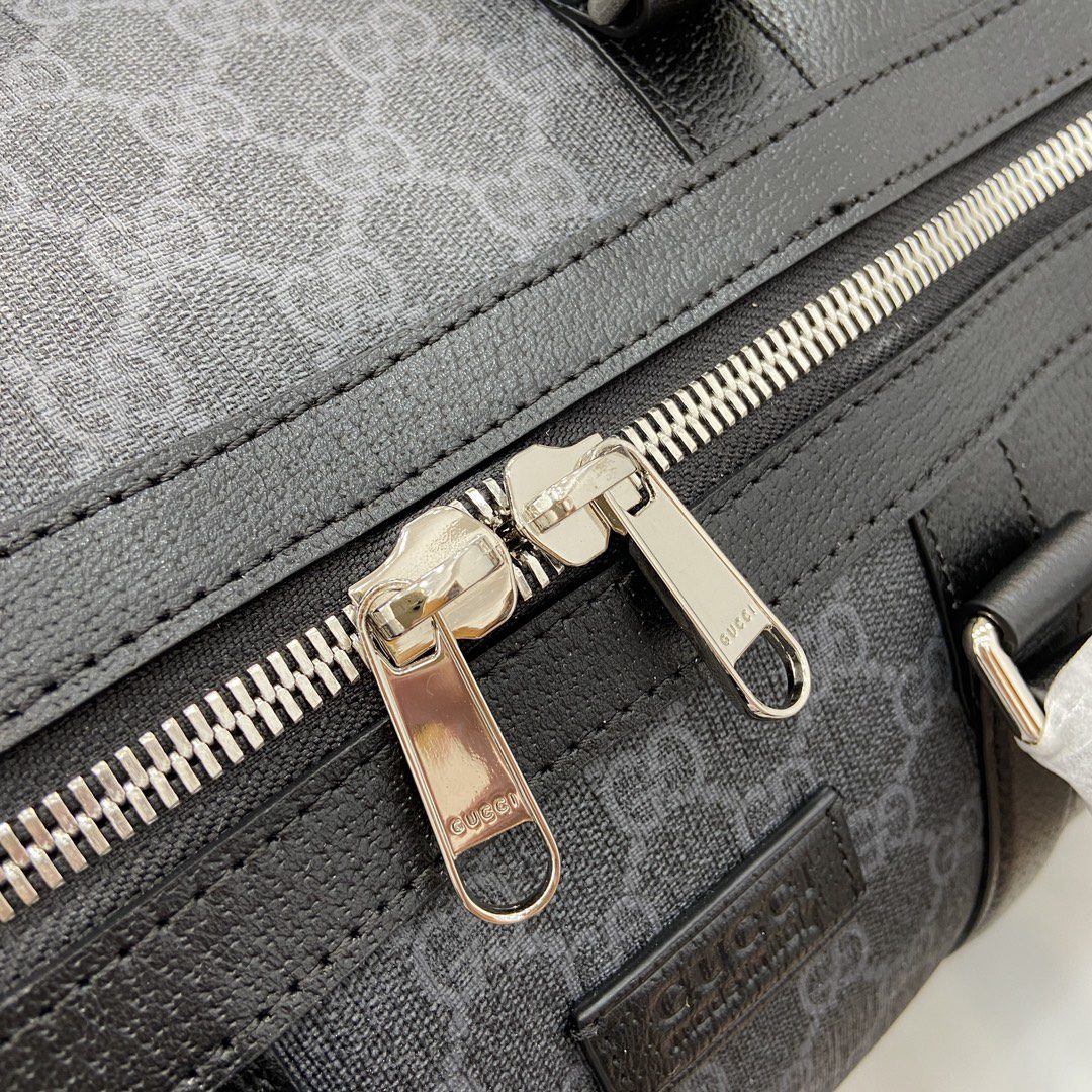 GG Supreme Medium Duffle Bag - Image 8