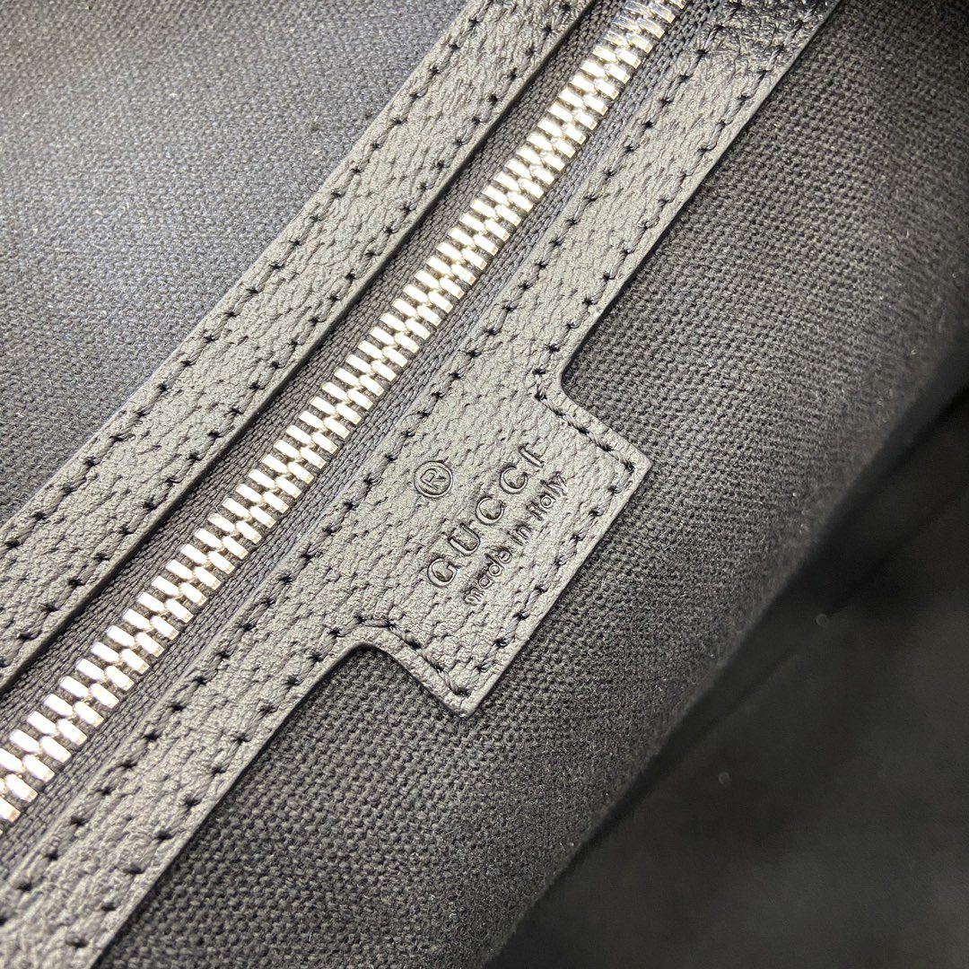 GG Supreme Medium Duffle Bag - Image 10
