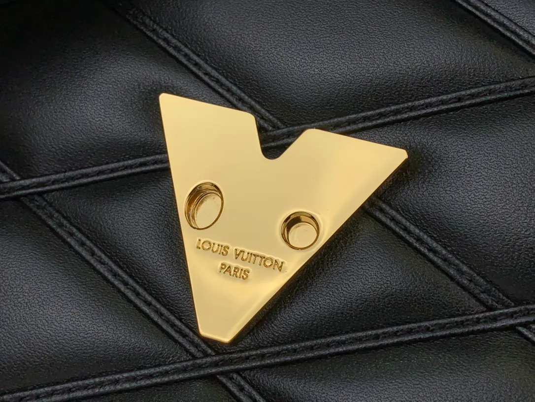 GO-14 GM Malletage Leather Handbags - Image 8