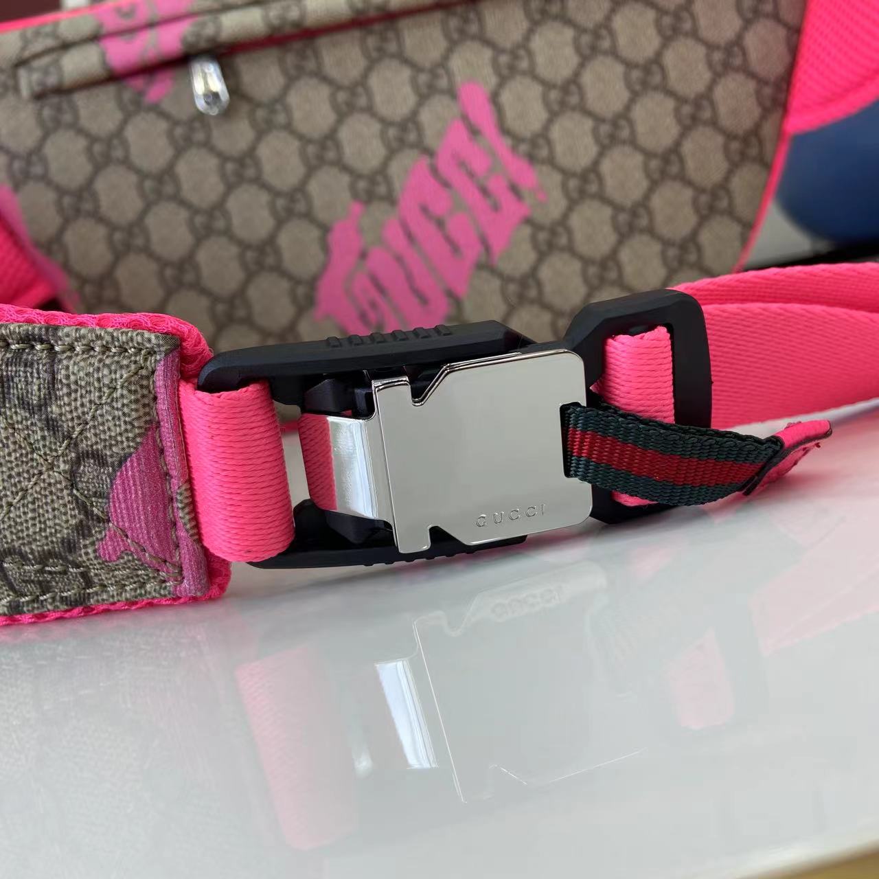 GUCCI Men's Small Bags & Pouches - Image 11