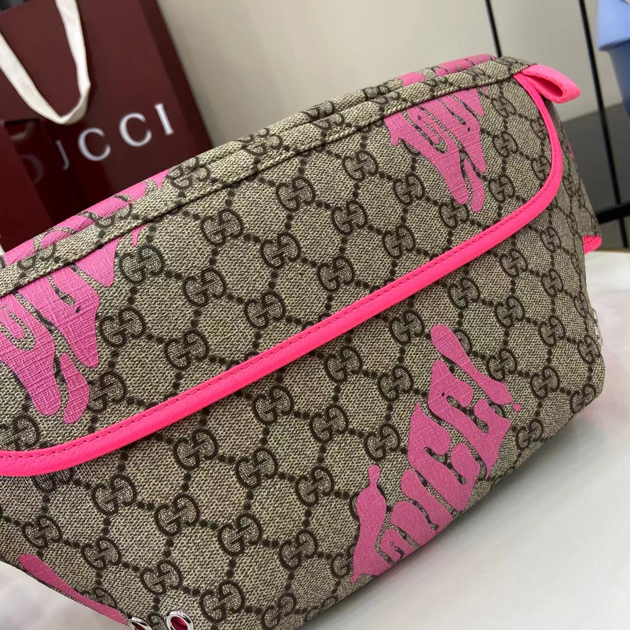 GUCCI Men's Small Bags & Pouches - Image 6