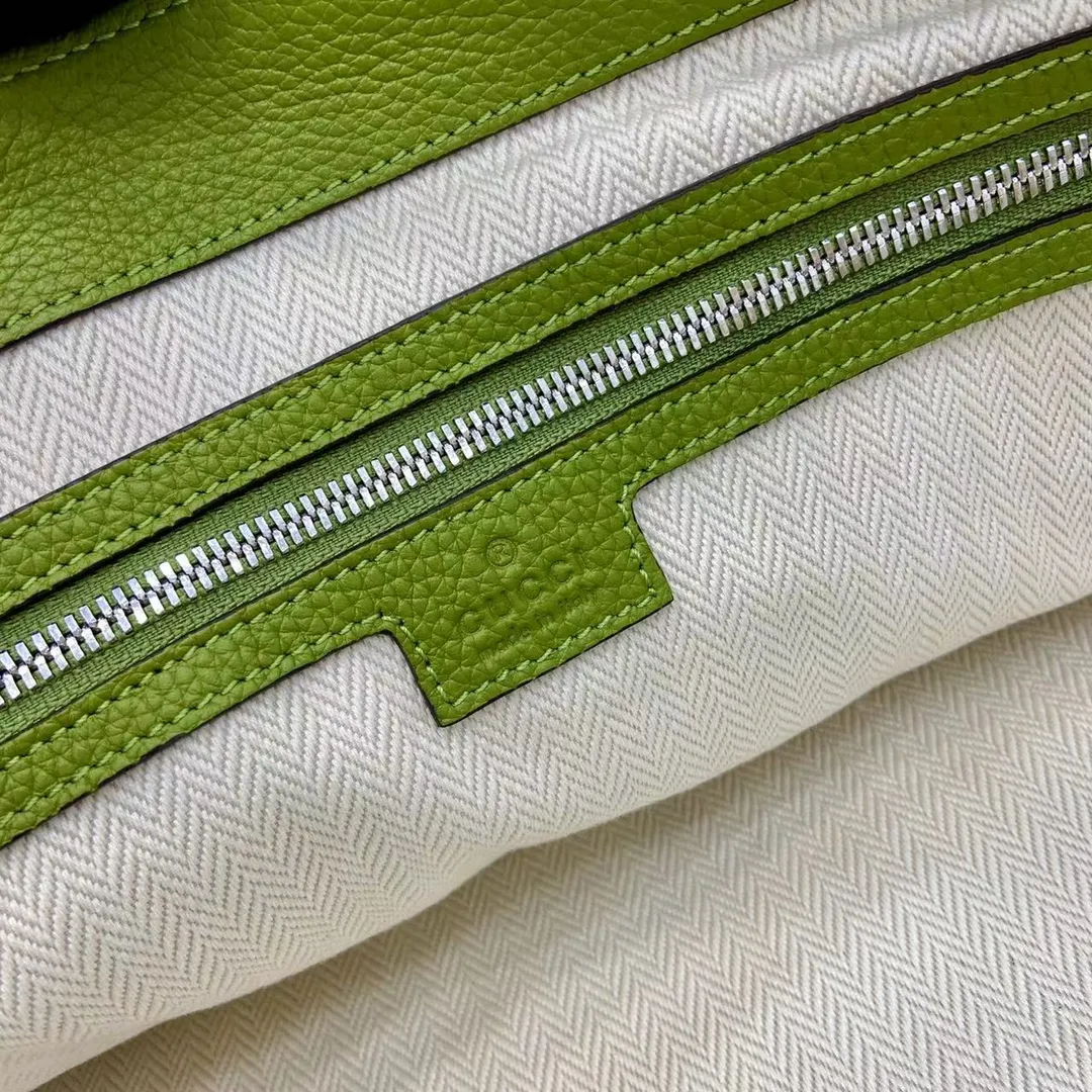 Gucci B small bag in Green Leather - Image 3