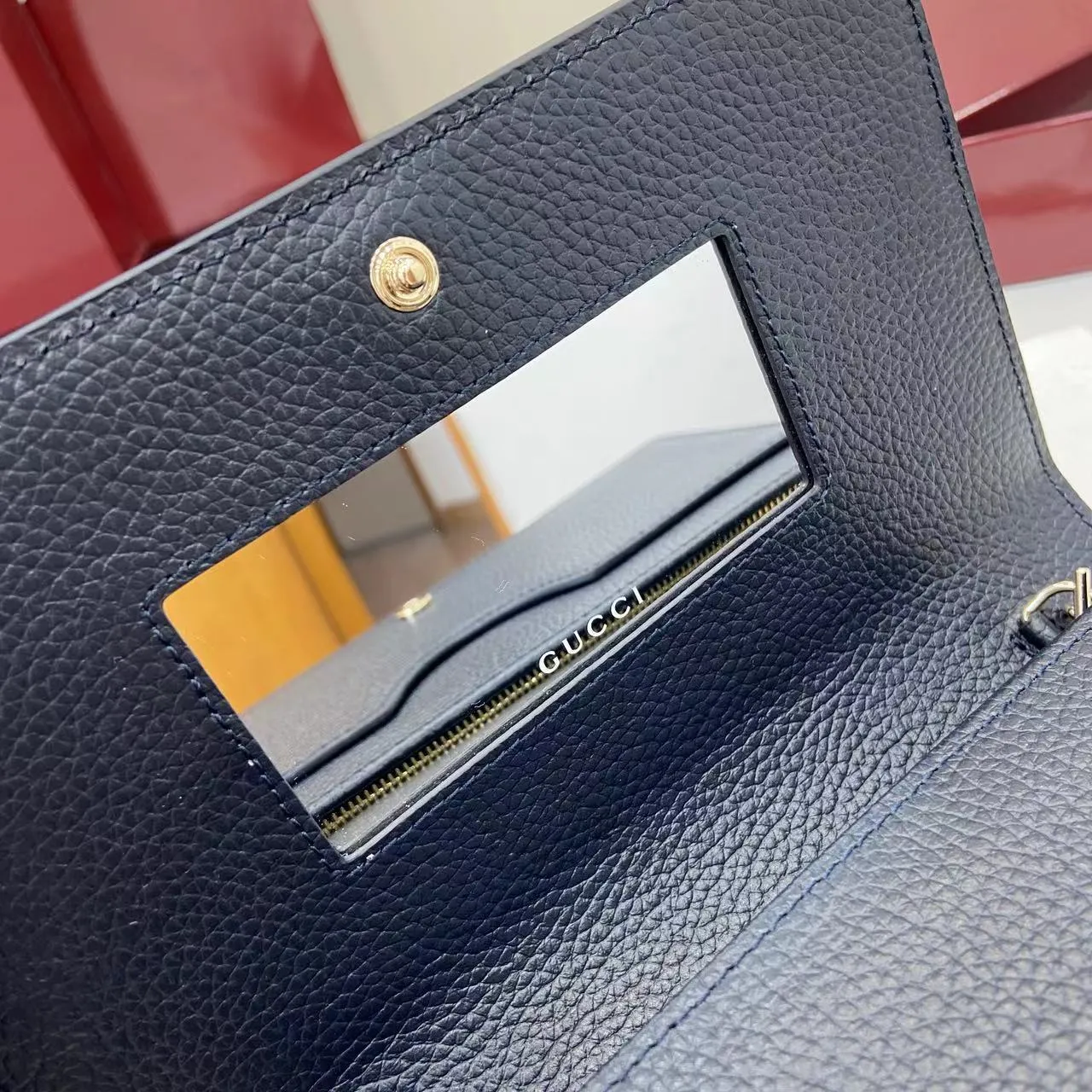 Gucci Cross-body Bags for Women - Image 9