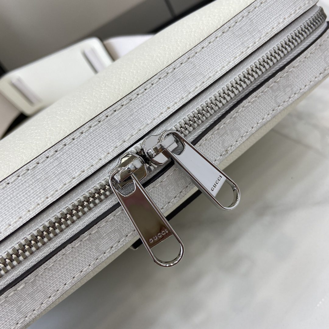 Gucci Gg Supreme Crossbody Bag - Image 7