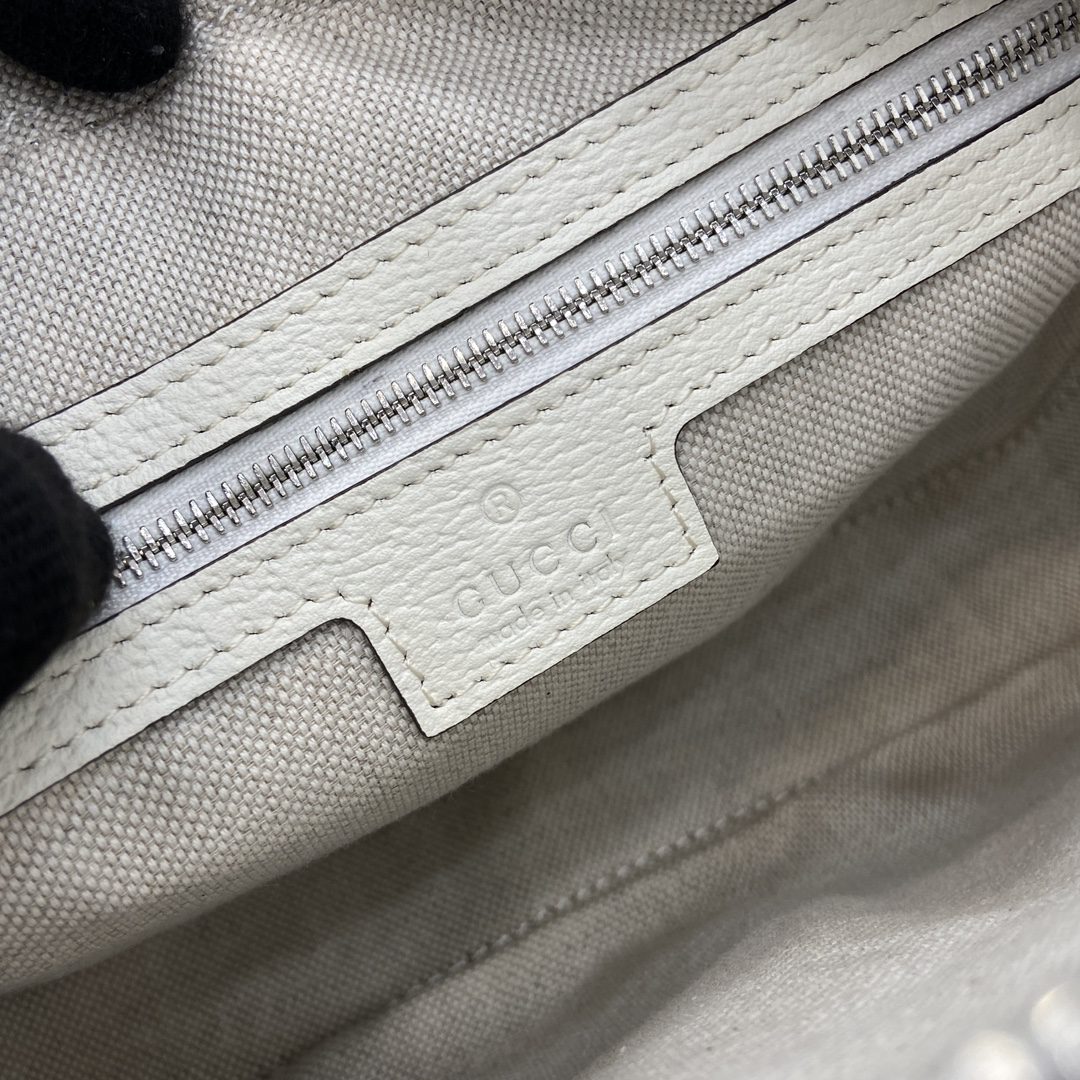 Gucci Gg Supreme Crossbody Bag - Image 10