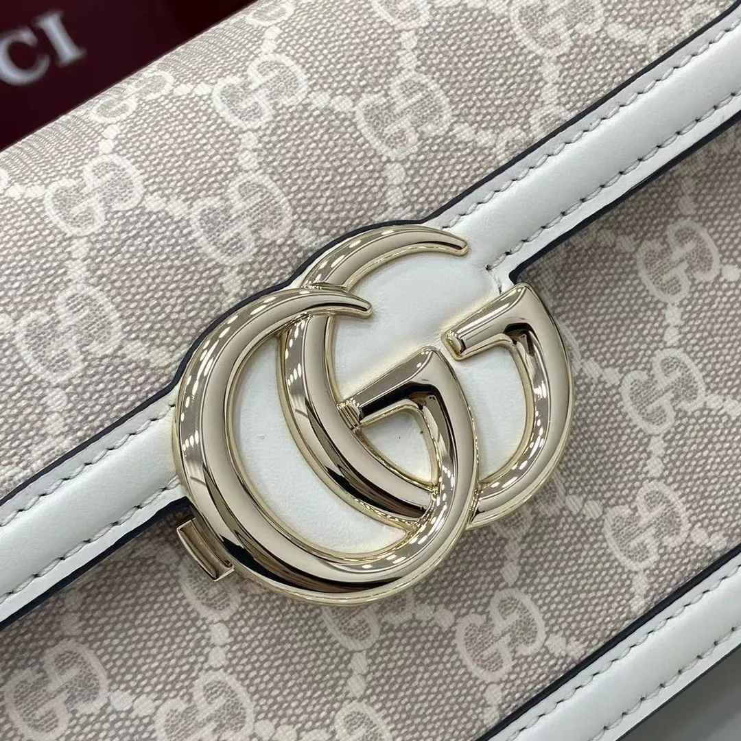 Gucci Horsebit small shoulder bag in White Leather - Image 7