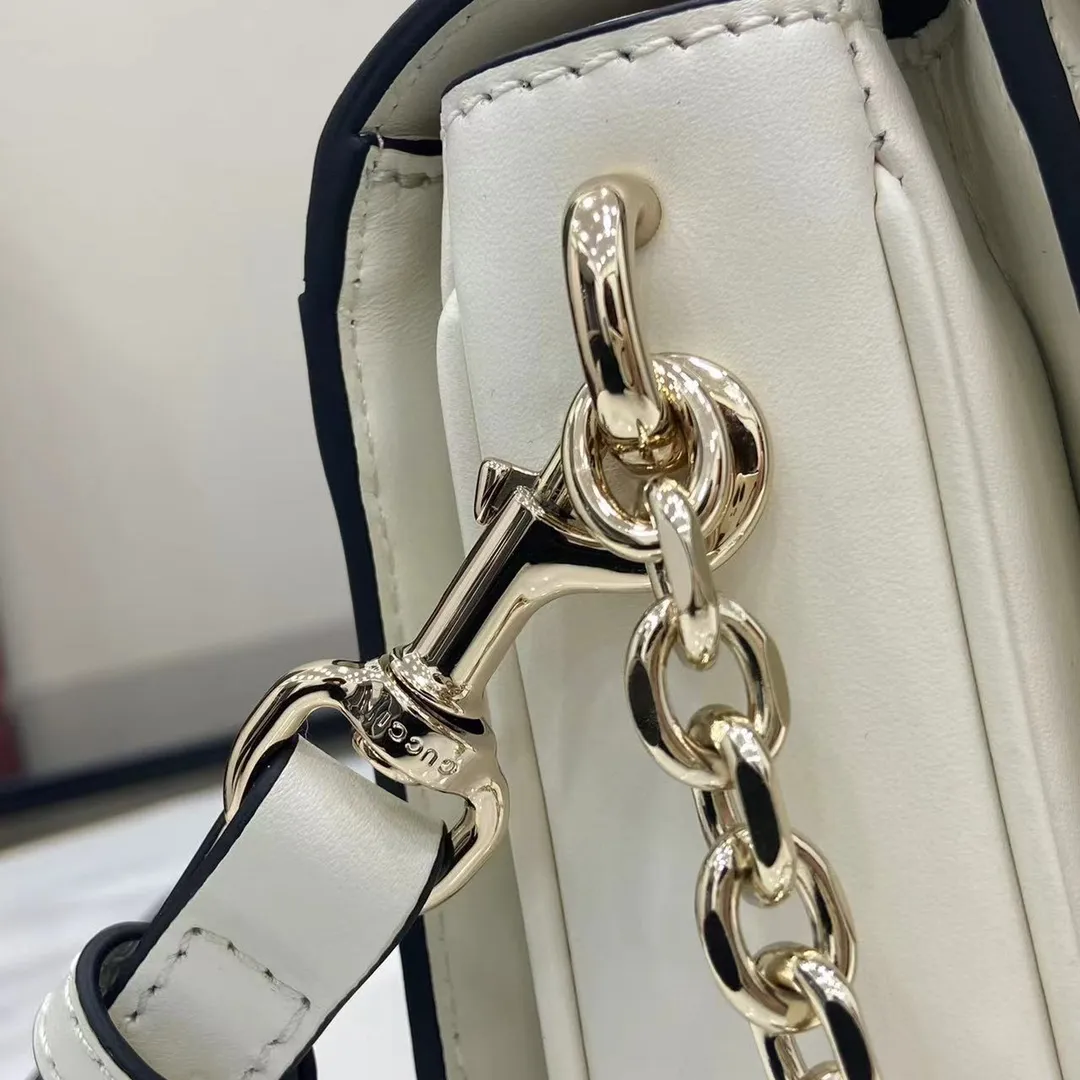 Gucci Horsebit small shoulder bag in White Leather - Image 8