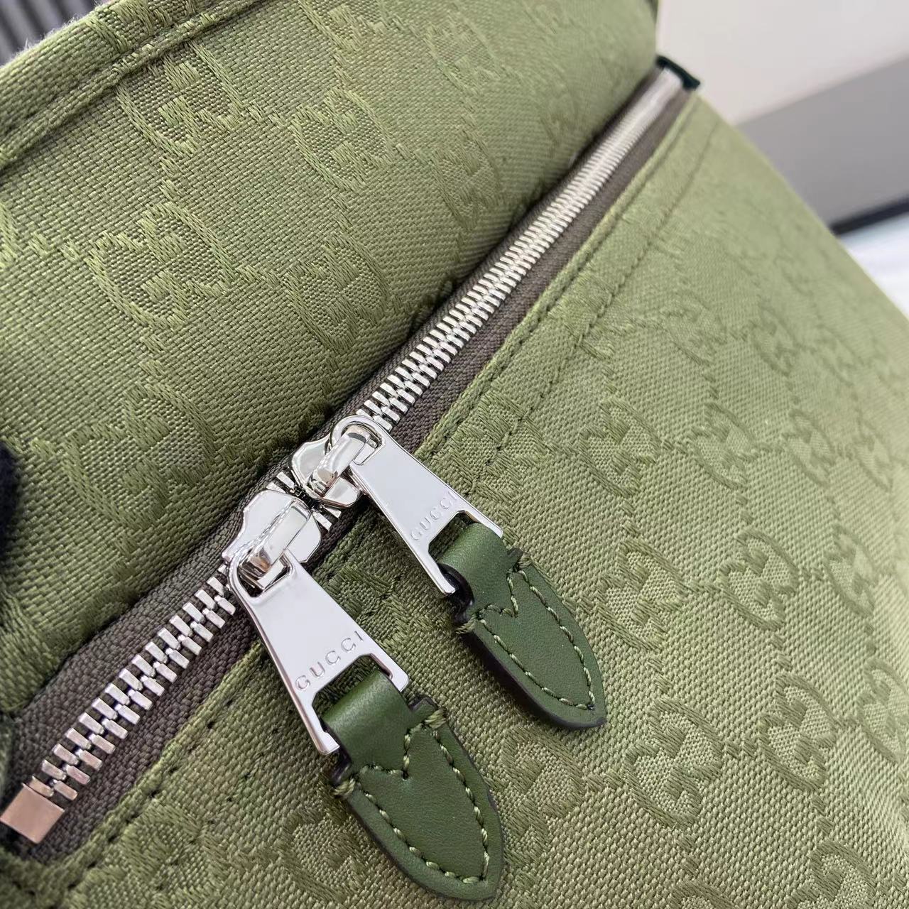Gucci Nexus medium crossbody bag - Image 8