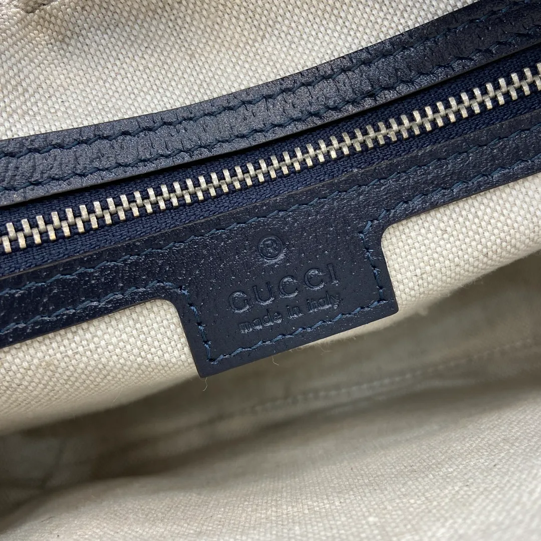 Gucci Small Bags for Men - Image 10