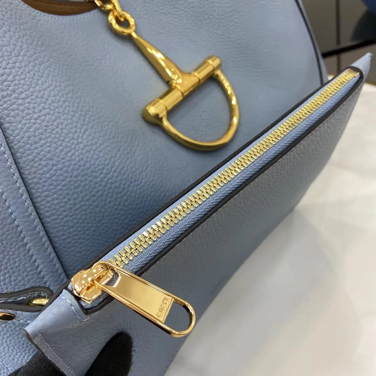 Gucci Softbit Medium Top Handle Bag in Dusty Blue Leather - Image 9
