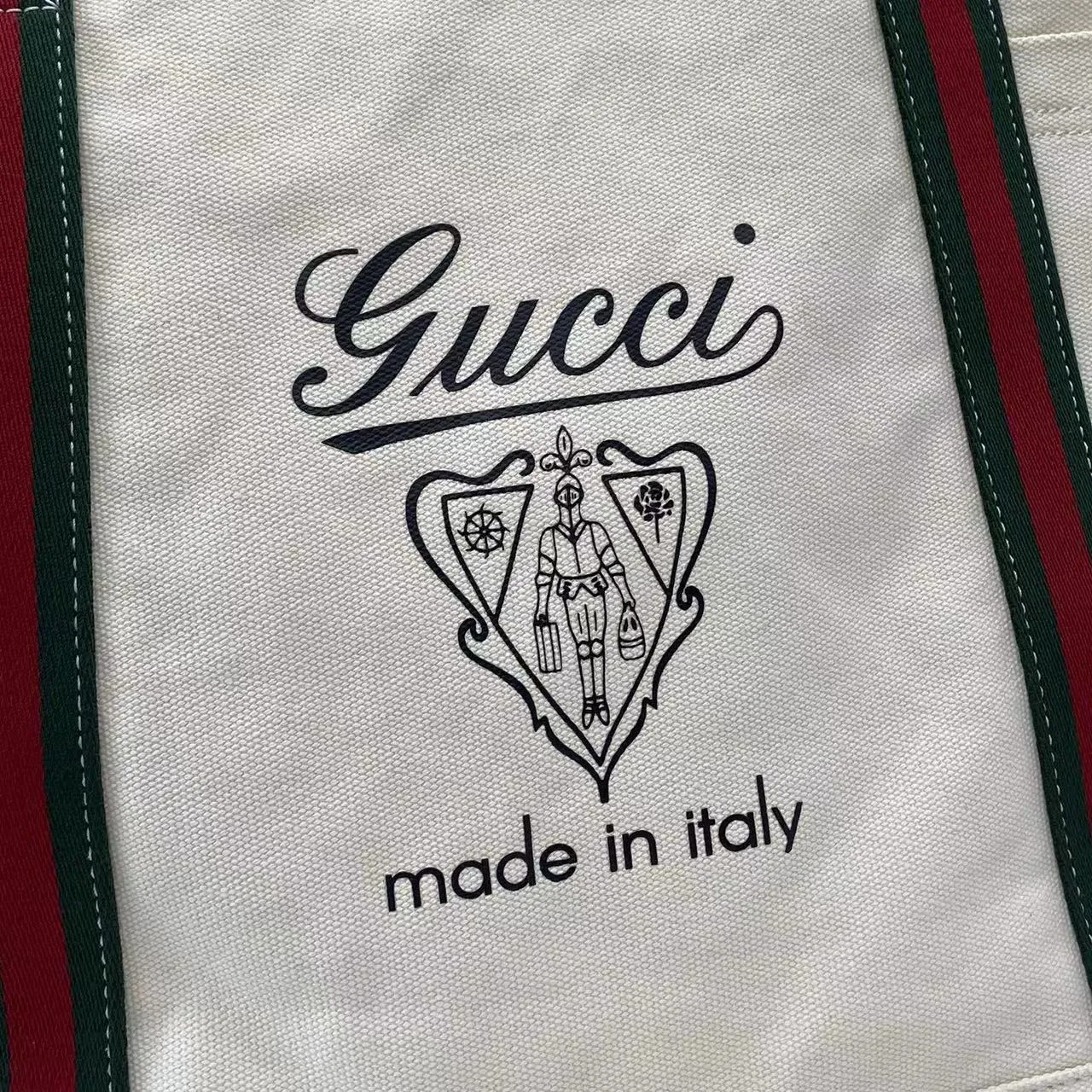 Gucci Tote Bags for Men - Image 2