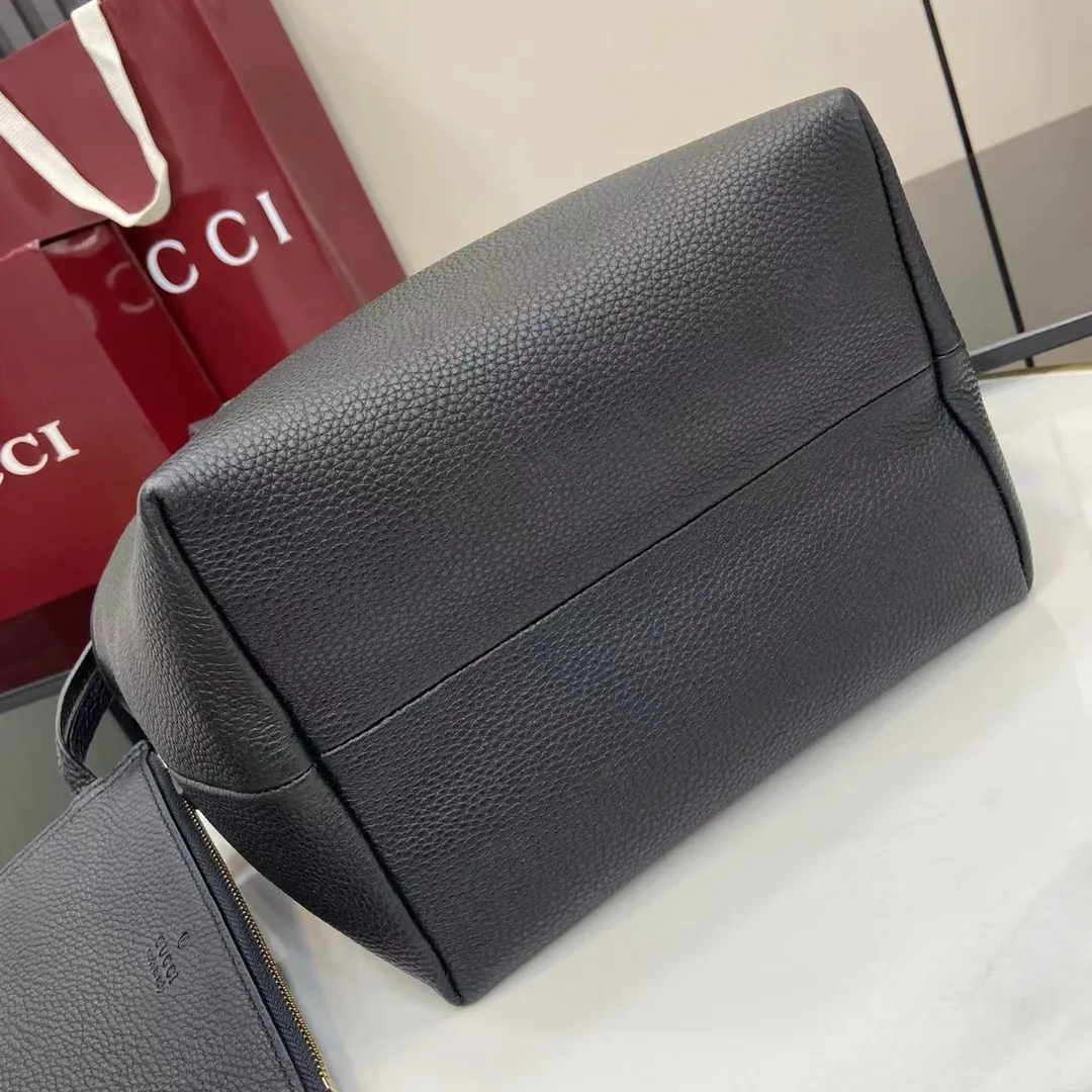 Gucci Totissima small reversible tote bag in black leather - Image 5
