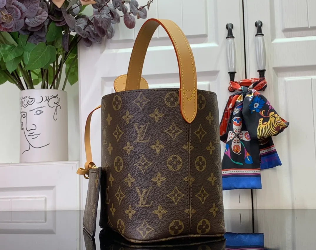 Handbags and Small Leather Goods Valentine's Day Gifts - Image 3