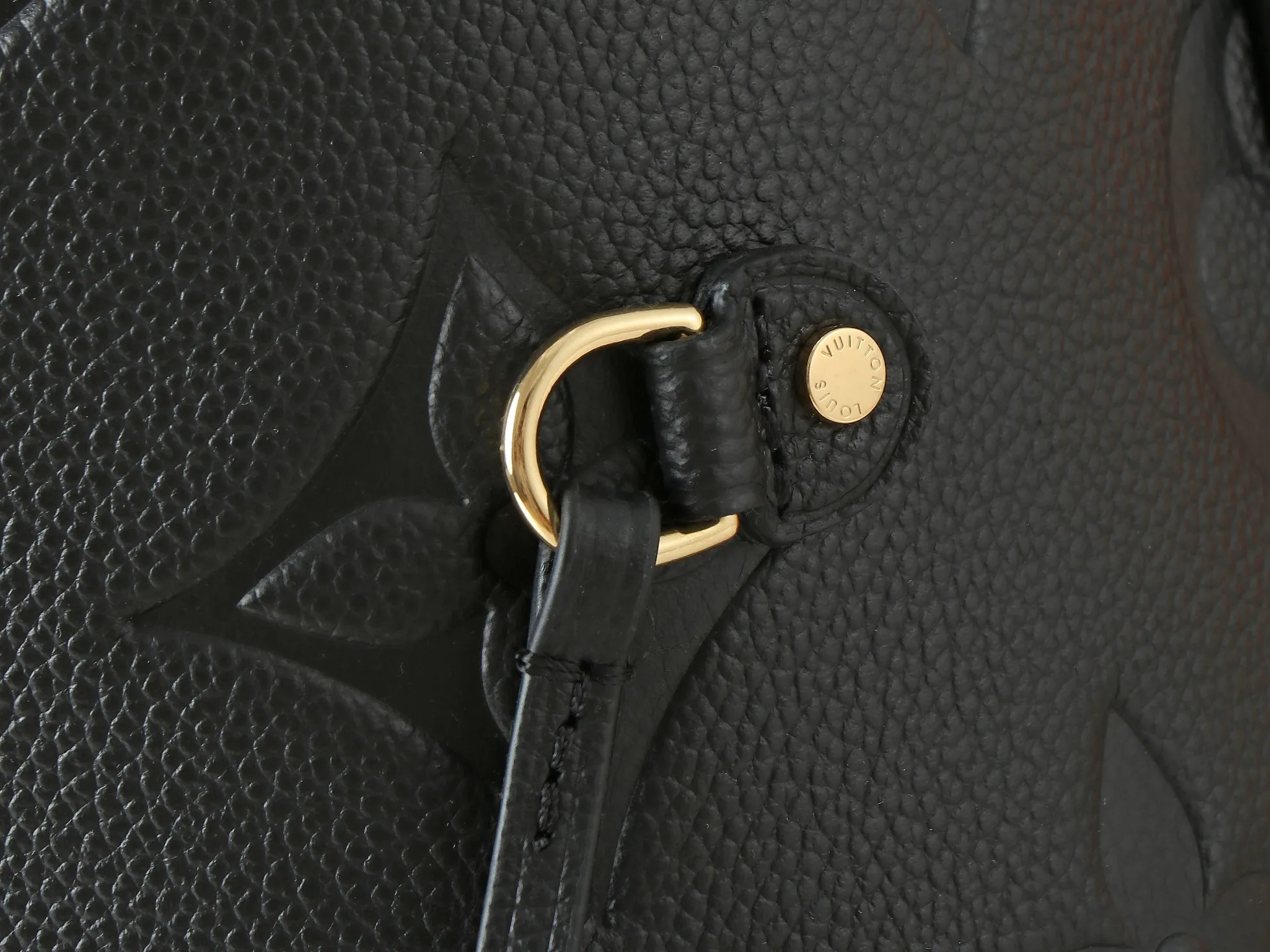 LOUIS VUITTON Empreinte Monogram Giant Neverfull MM Black - Image 7