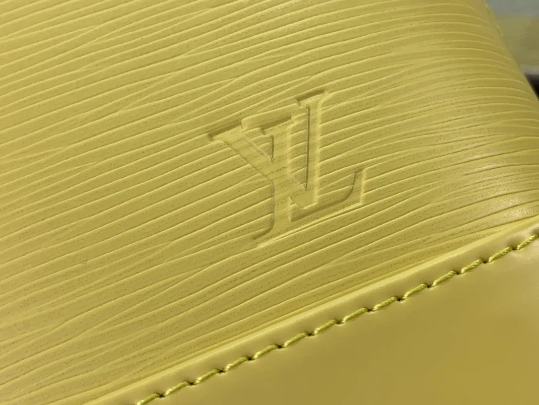 LOUIS VUITTON Epi ALMA BB 2WAY bag - Image 7