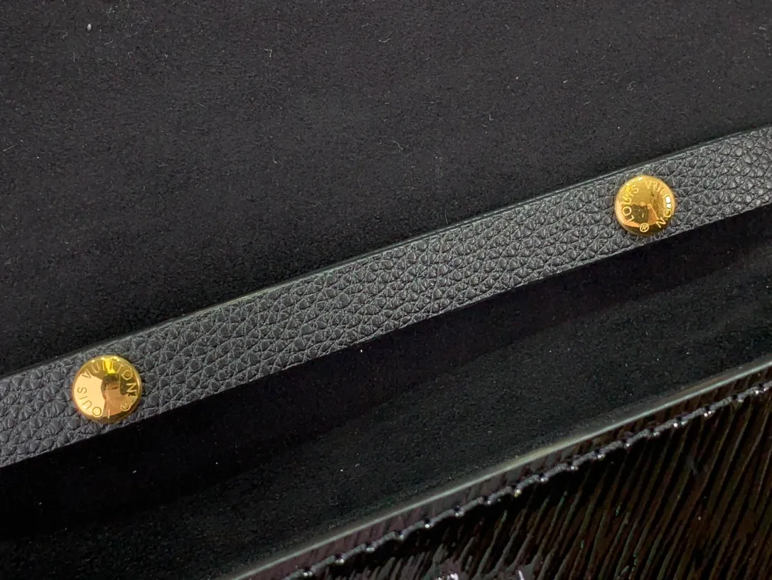 LOUIS VUITTON Women Bag - Image 11