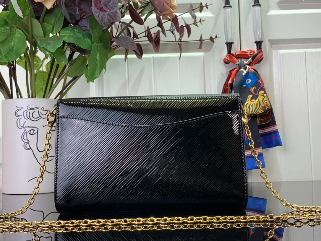 LOUIS VUITTON Women Bag - Image 6