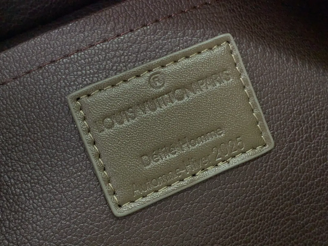 Louis Vuitton Black Patent Bag - Image 2