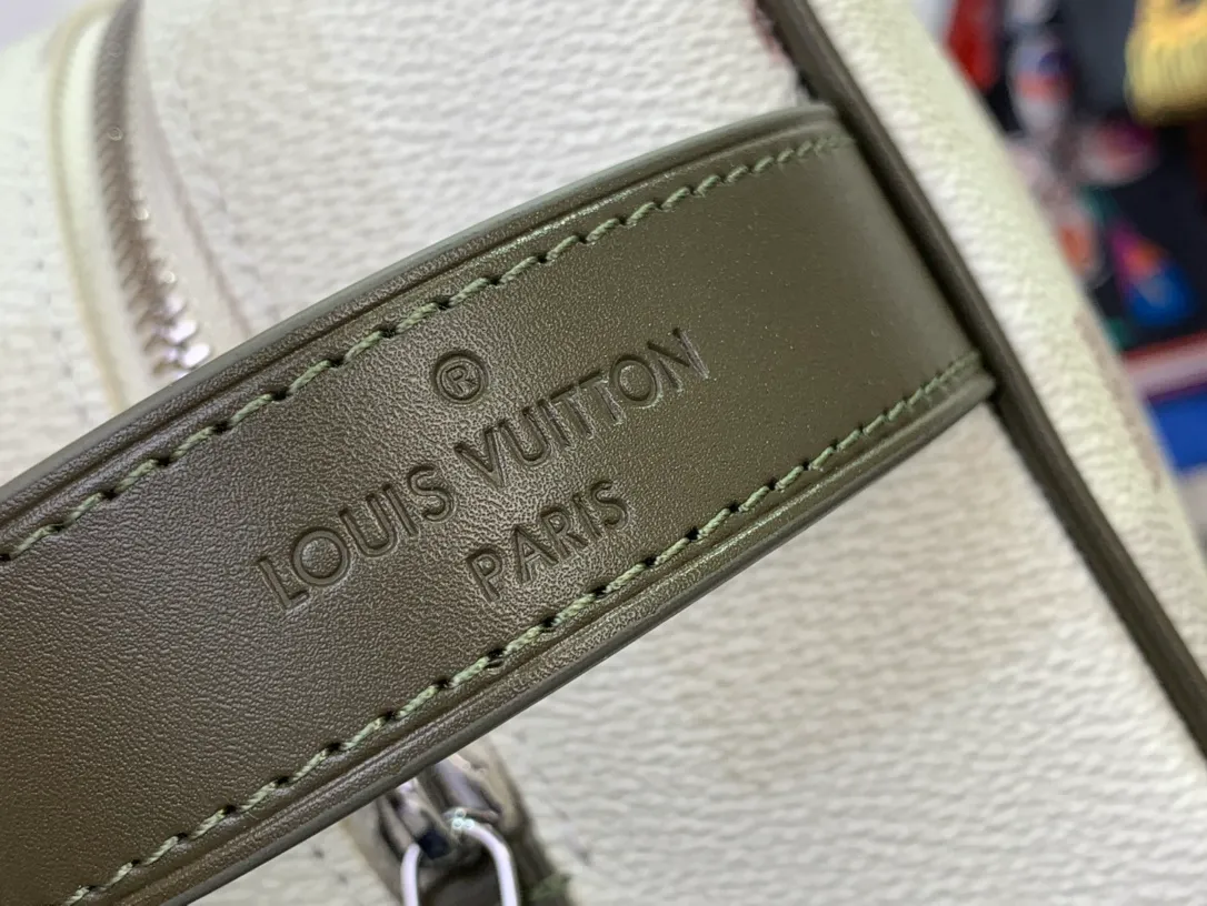 Louis Vuitton Black Patent Bag - Image 7