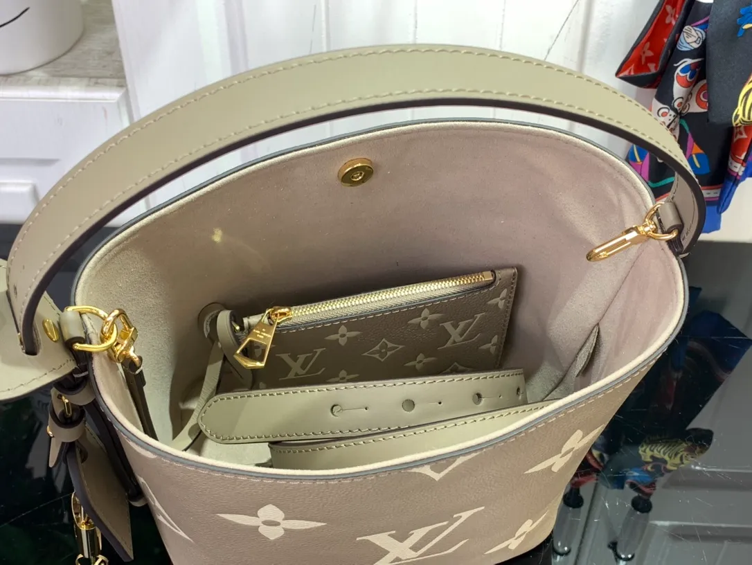 Louis Vuitton LV All In BB leather bag - Image 11