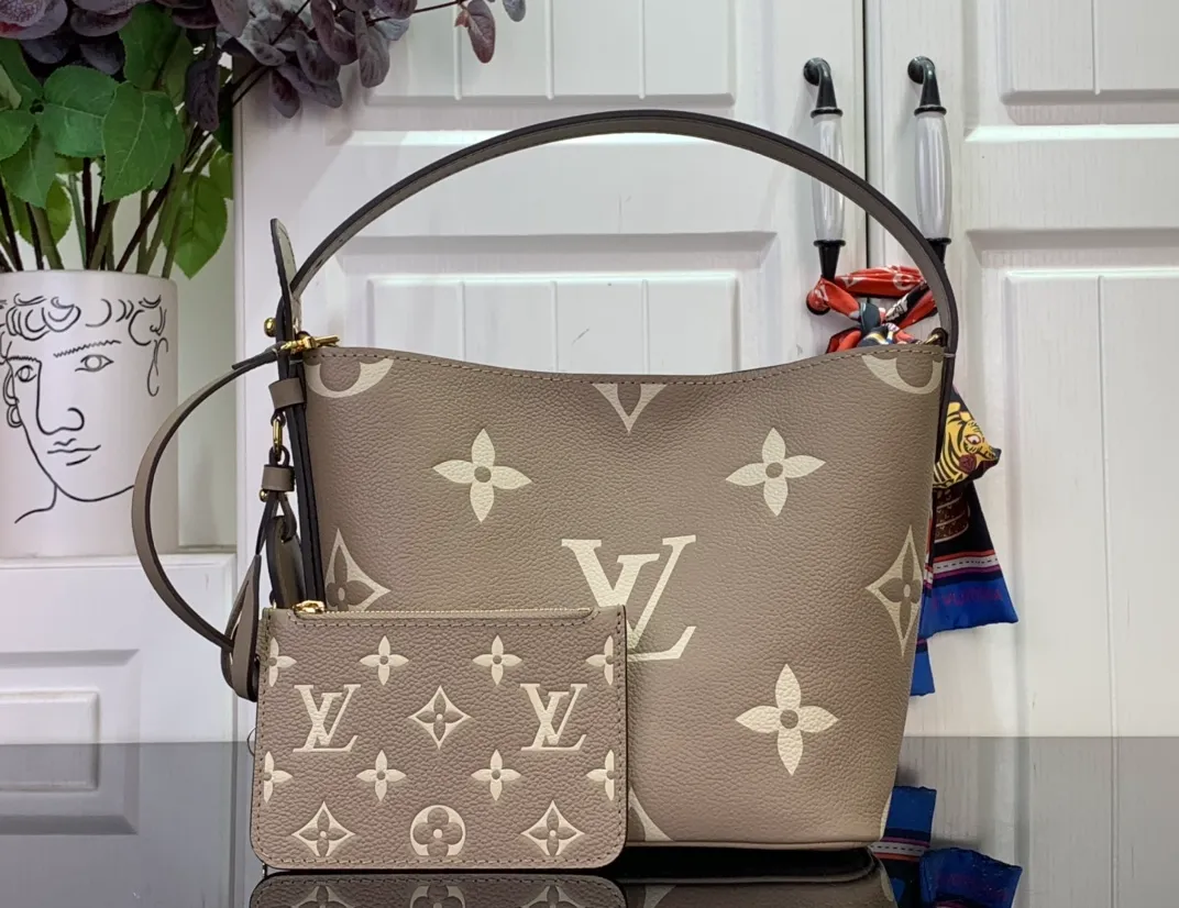 Louis Vuitton LV All In BB leather bag - Image 3