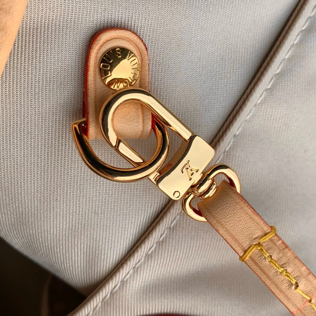 Louis Vuitton Neverfull Bag - Image 9