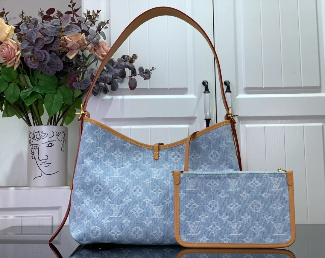 Louis Vuitton Shoulder Bag - Image 5